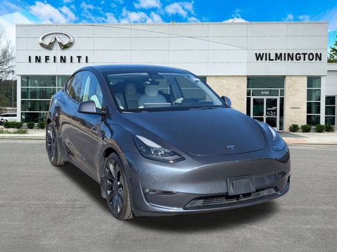 Used 2022 Tesla Model Y Performance image 1