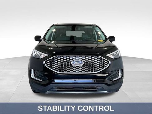Used 2024 Ford Edge SEL w/ Convenience Package AWD/4WD image 3