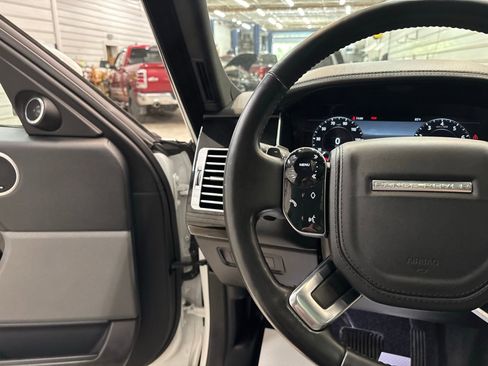 Used 2018 Land Rover Range Rover image 14