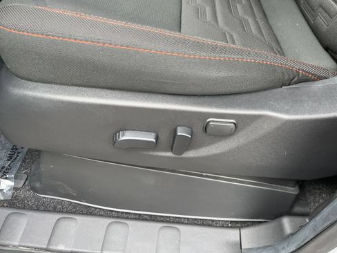 Used 2026 Nissan Frontier PRO-4X AWD/4WD image 21