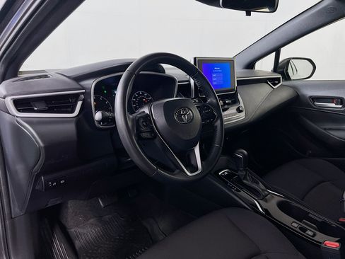 Certified 2024 Toyota Corolla SE FWD image 9