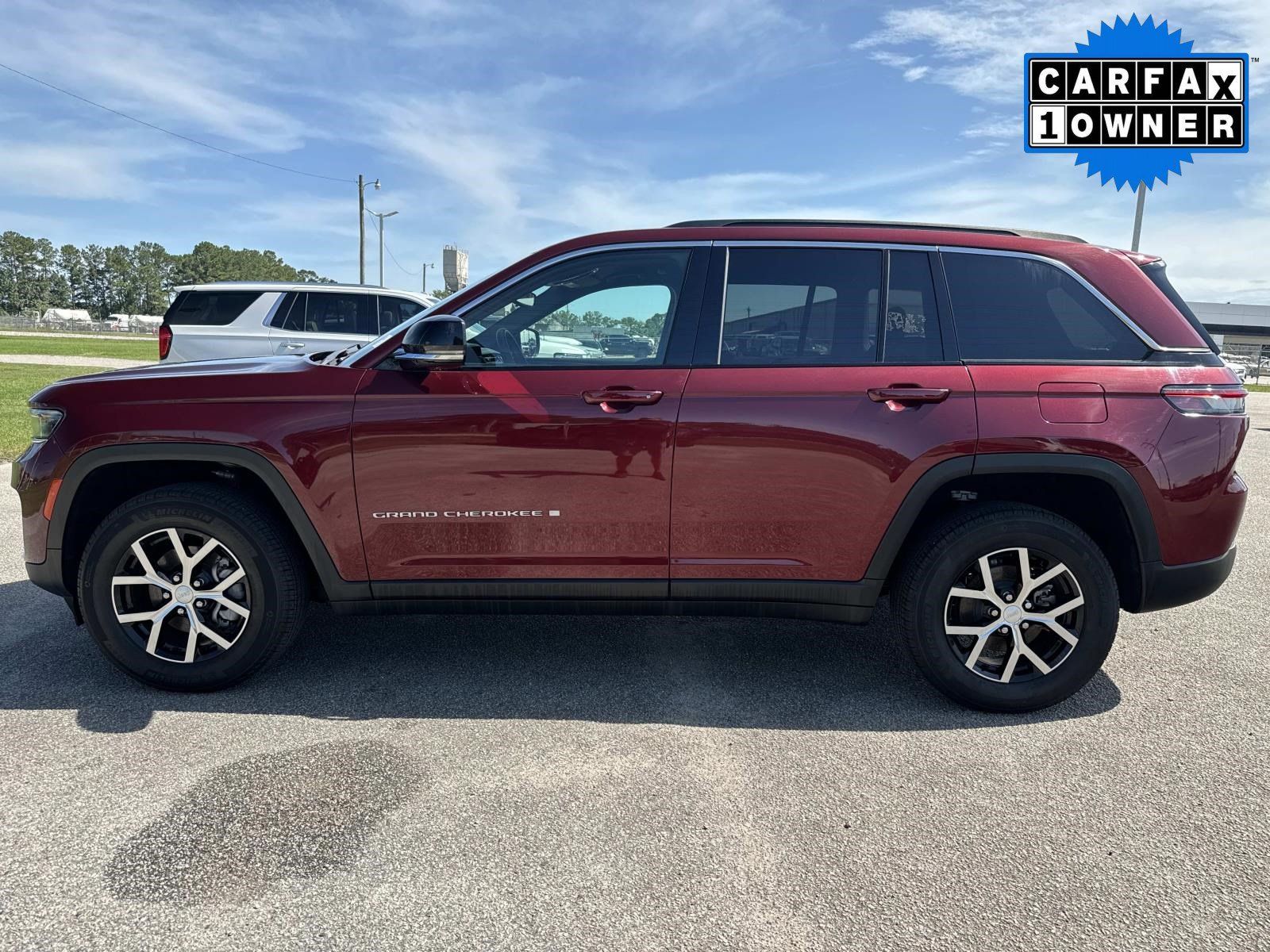 Used 2024 Jeep Grand Cherokee Limited RWD image 7