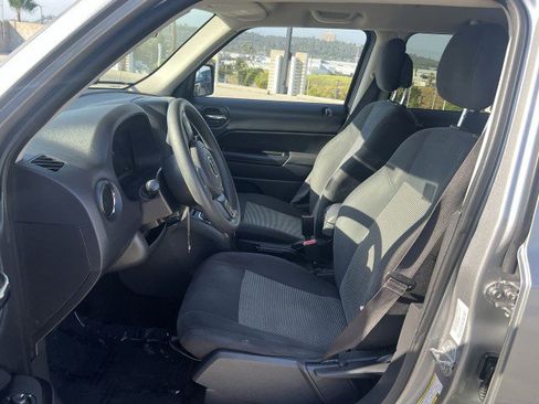 Used 2015 Jeep Patriot Sport w/ Power Value Group FWD image 17