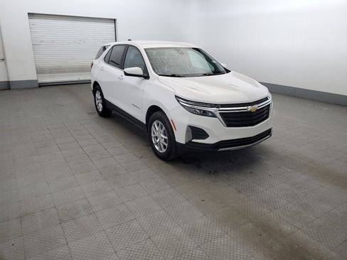 Used 2023 Chevrolet Equinox LT w/ Driver Convenience Package AWD/4WD image 13