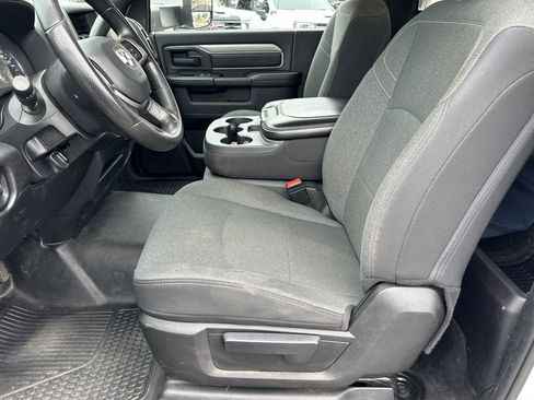 Used 2021 RAM 3500 Tradesman w/ Chrome Appearance Group image 12