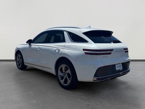 Used 2026 Genesis GV70 2.5T Advanced AWD/4WD image 3