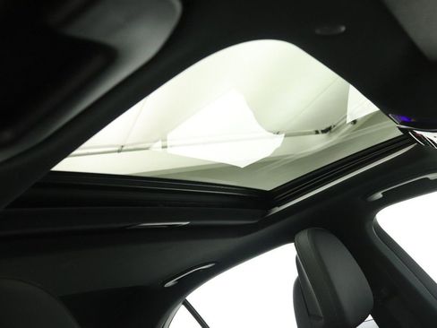 Used 2025 Mercedes-Benz C 300 4MATIC Sedan image 27