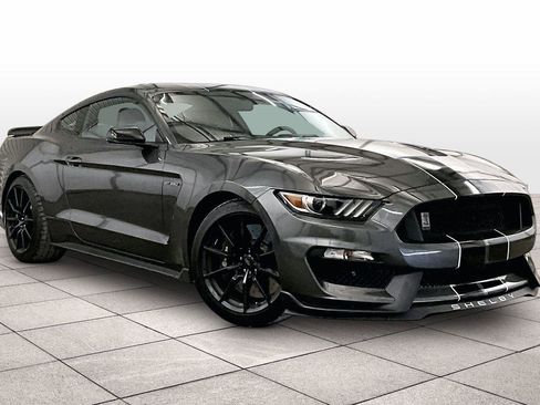 Used 2017 Ford Mustang Shelby GT350 image 2