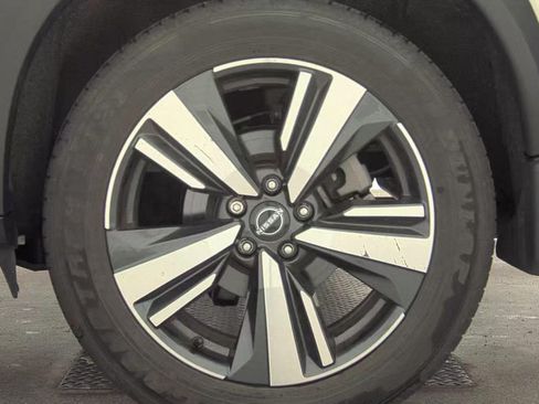 Used 2023 Nissan Rogue Platinum w/ Platinum Premium Package AWD/4WD image 17
