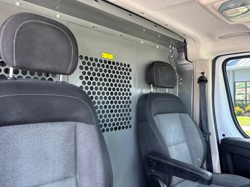 Used 2021 RAM ProMaster 2500 w/ Convenience Group FWD image 13