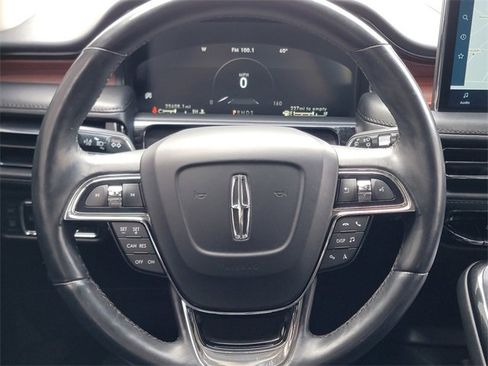 Certified 2022 Lincoln Nautilus Reserve image 32