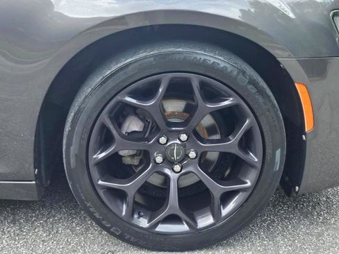 Used 2019 Chrysler 300 Touring w/ Sport Appearance Package RWD image 15