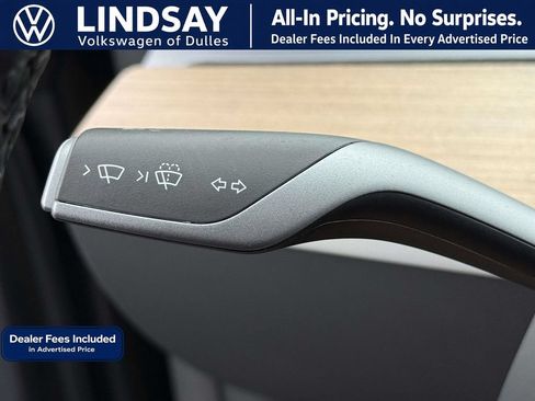 Used 2023 Tesla Model Y Long Range AWD/4WD image 24