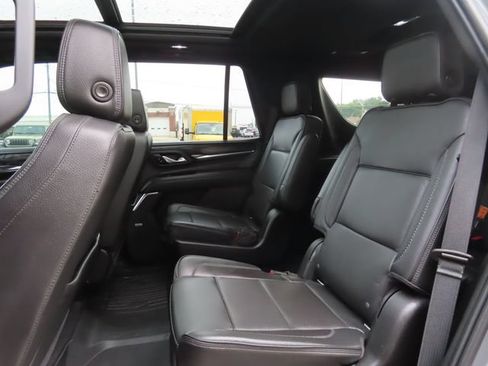 Used 2021 GMC Yukon Denali w/ Denali Premium Package AWD/4WD image 23