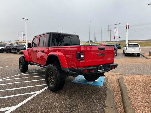 Used 2020 Jeep Gladiator Rubicon image 3