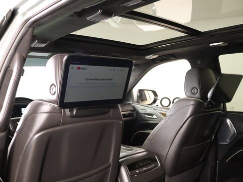 Used 2024 Cadillac Escalade Sport Platinum w/ LPO, ONYX Package AWD/4WD image 16