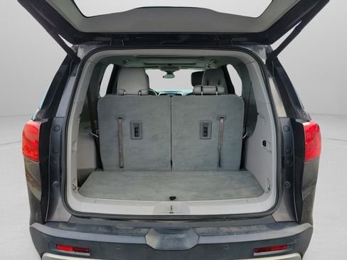 Used 2018 GMC Acadia SLT image 11