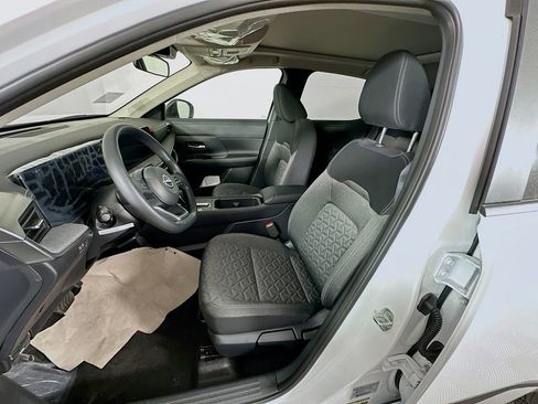 New 2026 Nissan Kicks SV w/ SV Premium Package image 28