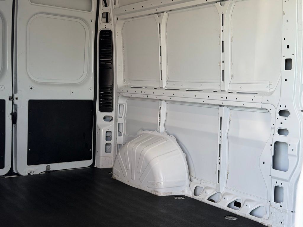 Used 2024 RAM ProMaster 2500 w/ Convenience Group FWD image 35