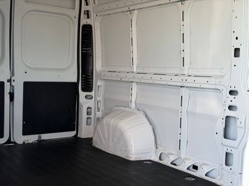 Used 2024 RAM ProMaster 2500 w/ Convenience Group FWD image 35