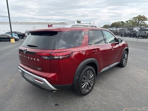 Used 2024 Nissan Pathfinder SL w/ SL Premium Package image 4