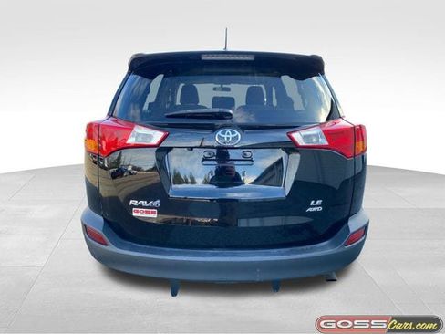 Used 2014 Toyota RAV4 LE image 4