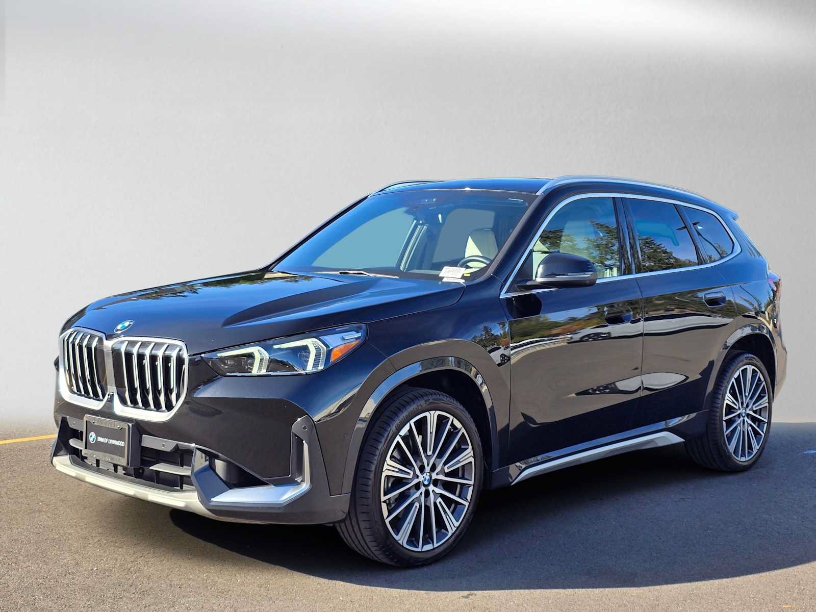 Used 2026 BMW X1 xDrive28i w/ Technology Package AWD/4WD image 7