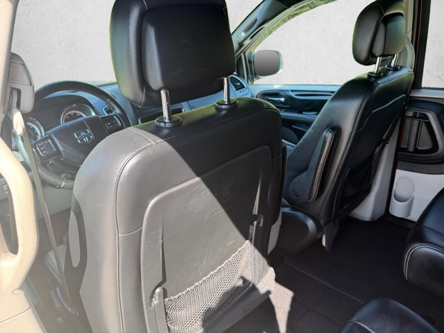 Used 2019 Dodge Grand Caravan SXT FWD image 17