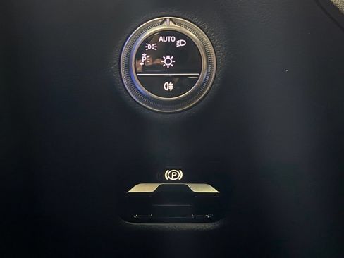 Used 2023 Mercedes-Benz C 300 4MATIC Sedan w/ AMG Line w/ Night Package image 13