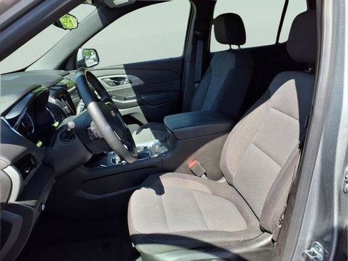 Used 2024 Chevrolet Traverse LT AWD/4WD image 16