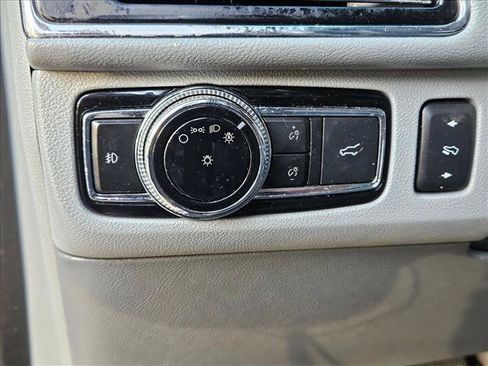 Used 2019 Lincoln Navigator Select RWD image 29
