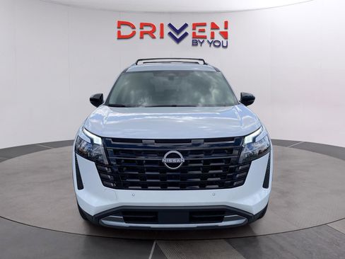 New 2026 Nissan Pathfinder SL image 10