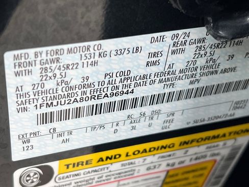 Used 2024 Ford Expedition Limited image 26