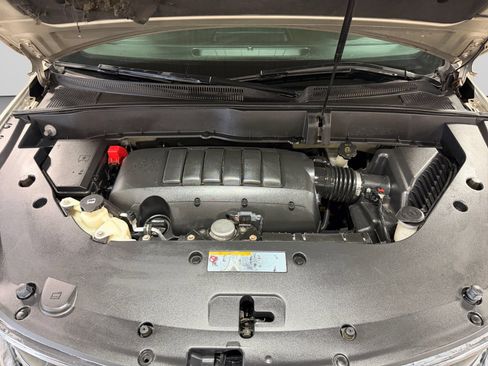 Used 2016 Chevrolet Traverse LT w/ Style and Technology Package FWD image 26