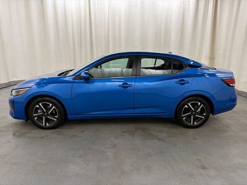 Used 2024 Nissan Sentra SV FWD image 3