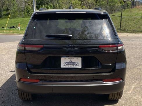 New 2026 Jeep Grand Cherokee Limited w/ Limited Altitude Package RWD image 6