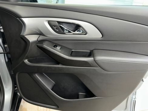 Certified 2023 Chevrolet Traverse LT image 34