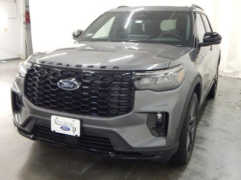 New 2025 Ford Explorer ST-Line w/ Premium Package image 10