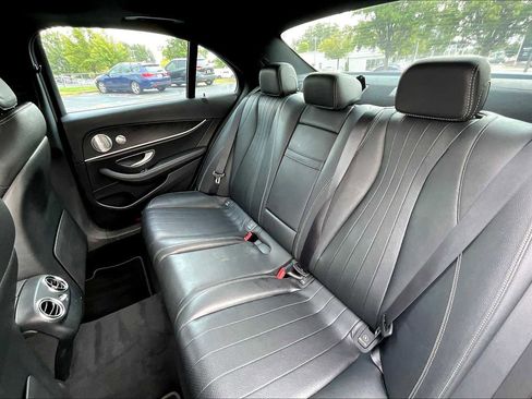 Used 2019 Mercedes-Benz E 300 image 20