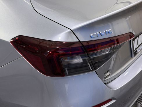 Used 2025 Honda Civic Sport image 17