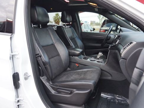 Used 2020 Jeep Grand Cherokee Altitude image 21