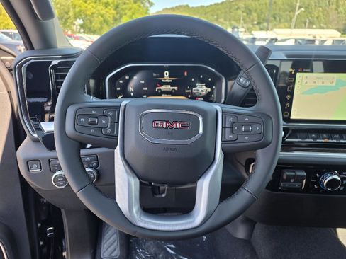 New 2026 GMC Sierra 1500 SLE image 14