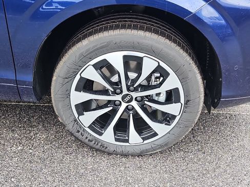 New 2026 Audi Q3 quattro 2.0T AWD/4WD image 4