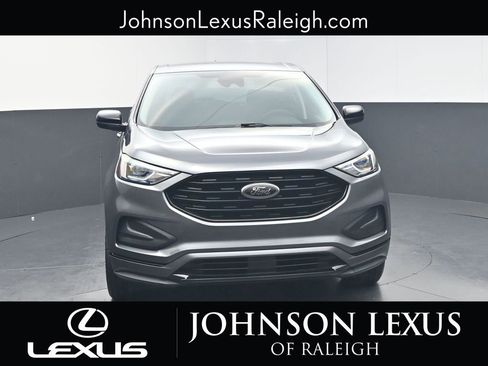 Used 2022 Ford Edge SE w/ Black Appearance Package image 4