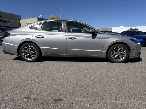 Used 2023 Hyundai Sonata SEL image 3