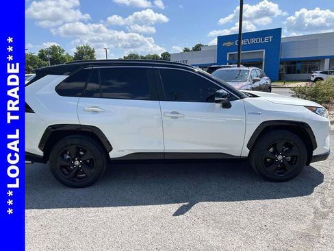 Used 2020 Toyota RAV4 XSE AWD/4WD image 2