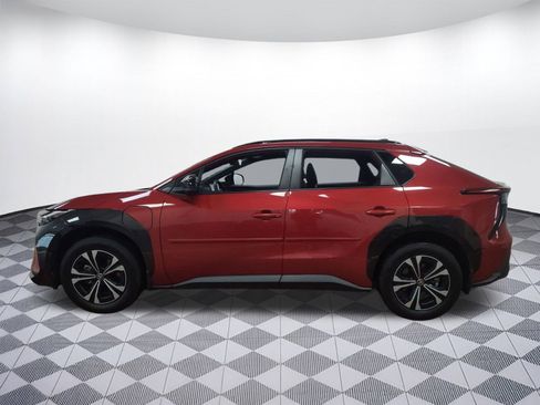 Used 2023 Toyota bZ4X XLE w/ Weather Package image 2