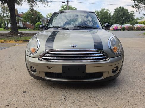 Used 2010 MINI Cooper Hardtop w/ Premium Pkg FWD image 5