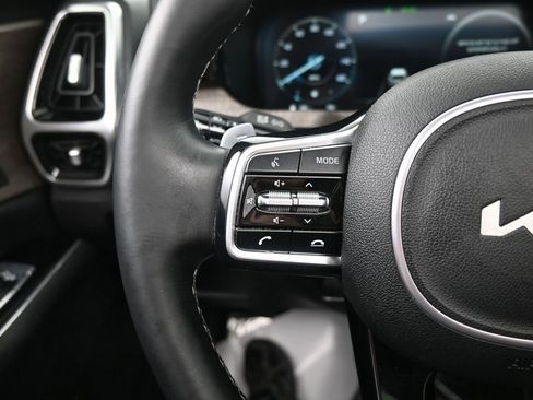 Used 2022 Kia Sorento SX Prestige image 21