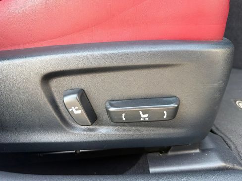 Used 2016 Lexus IS 350 RWD image 32